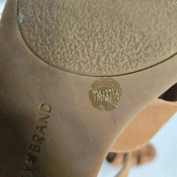 Lucky Brand Gladiator woven Brown Leather Sandals Sz 7 or 37.5 - Picture 9 of 10